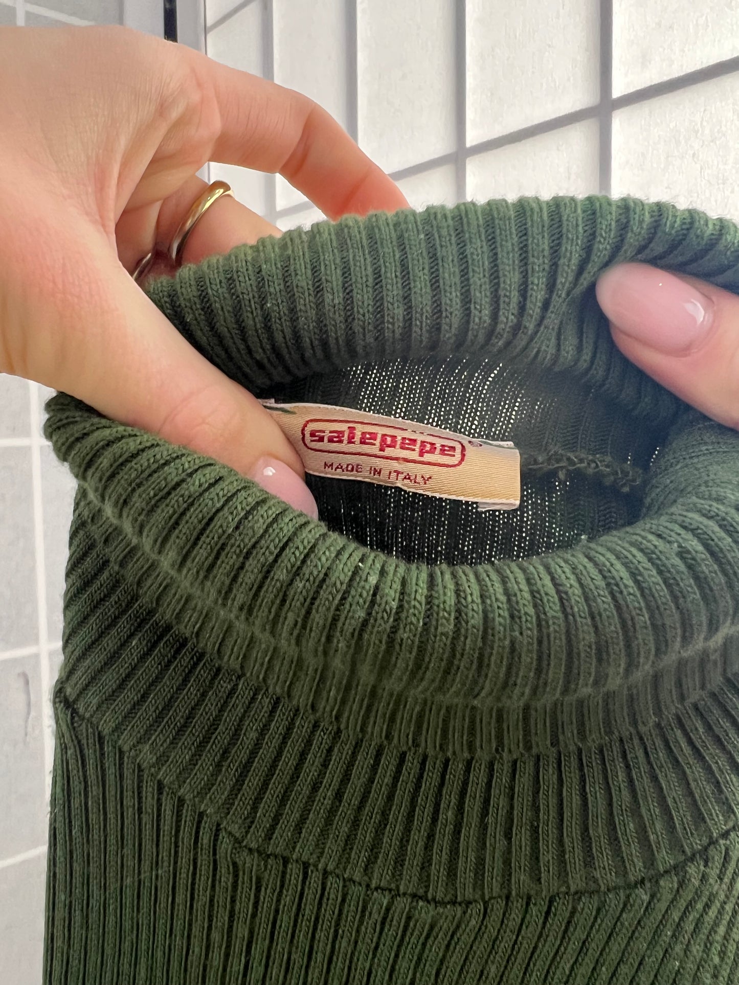 countryside | small green roll neck jumper