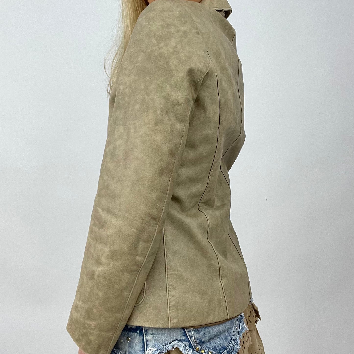 COTTAGECORE DROP | small beige valentino style dual zip jacket