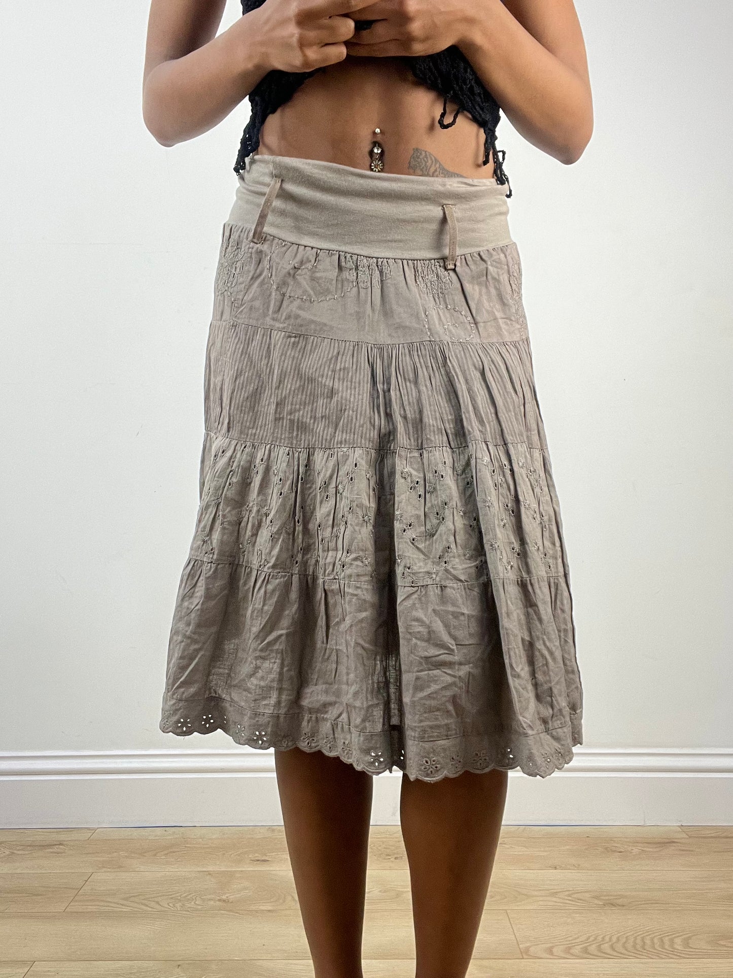 vintage edit: indie sleaze | extra small khaki brown midi skirt