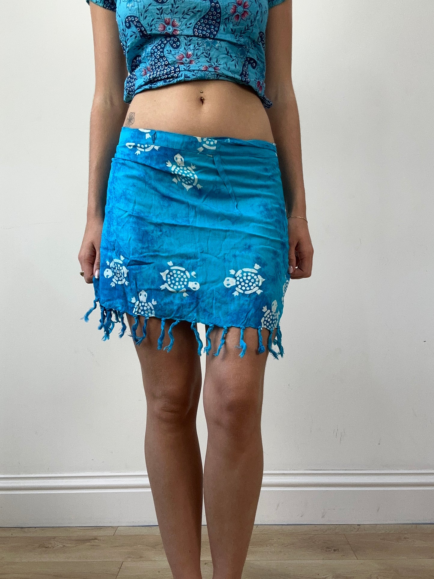💻‼️  blue wrap skirt with turtle pattern