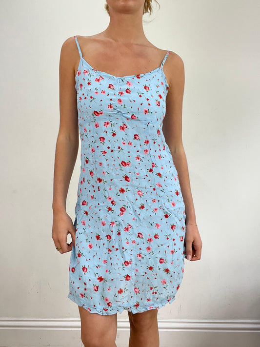 vintage edit: wedding guest | small blue dress with pink floral print