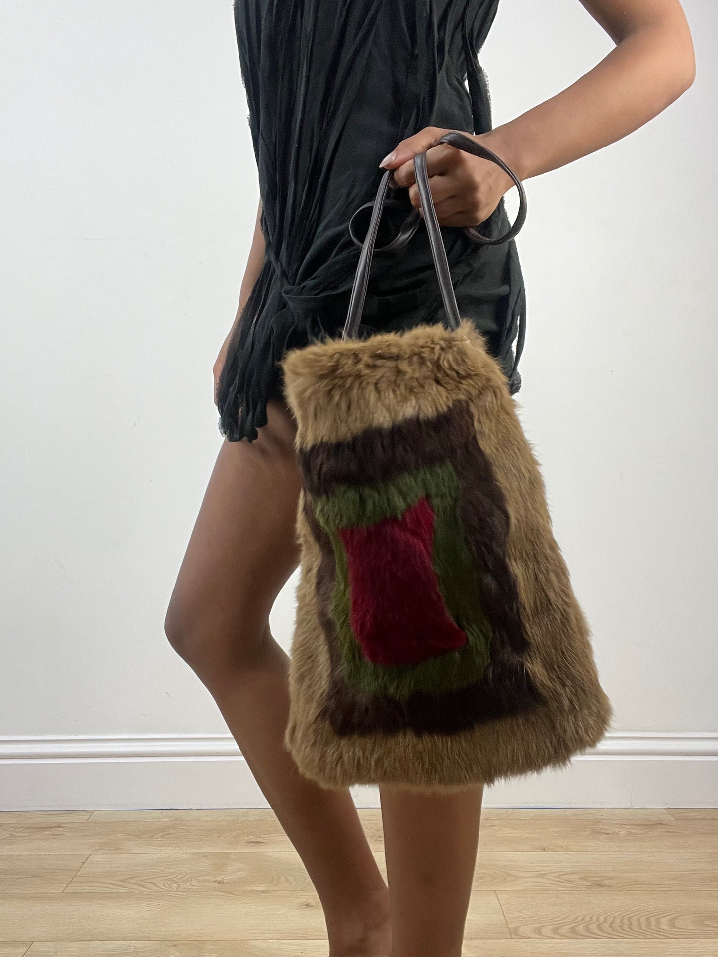 vintage edit: indie sleaze | brown faux fur crossbody shoulder bag