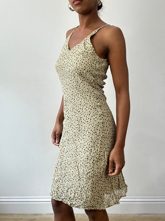 vintage edit thirty-one | medium beige midi dress with paisley print