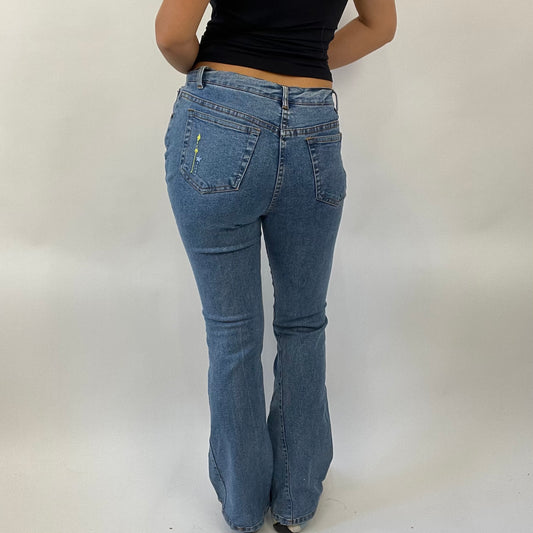💻 POSH AND BECKS DROP | small blue high waisted jeans with embroidery detail