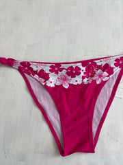 BRITISH SUMMER GIRL DROP | medium pink bikini bottoms with white floral print