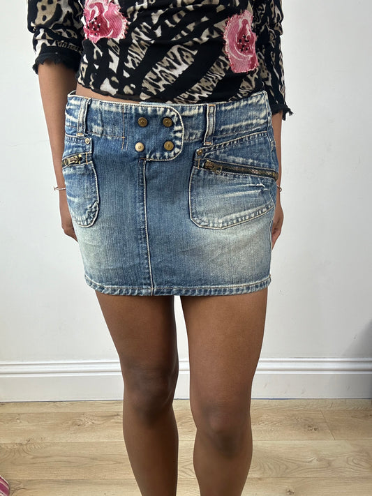vintage edit eighteen | small denim mini skirt with stud button detail