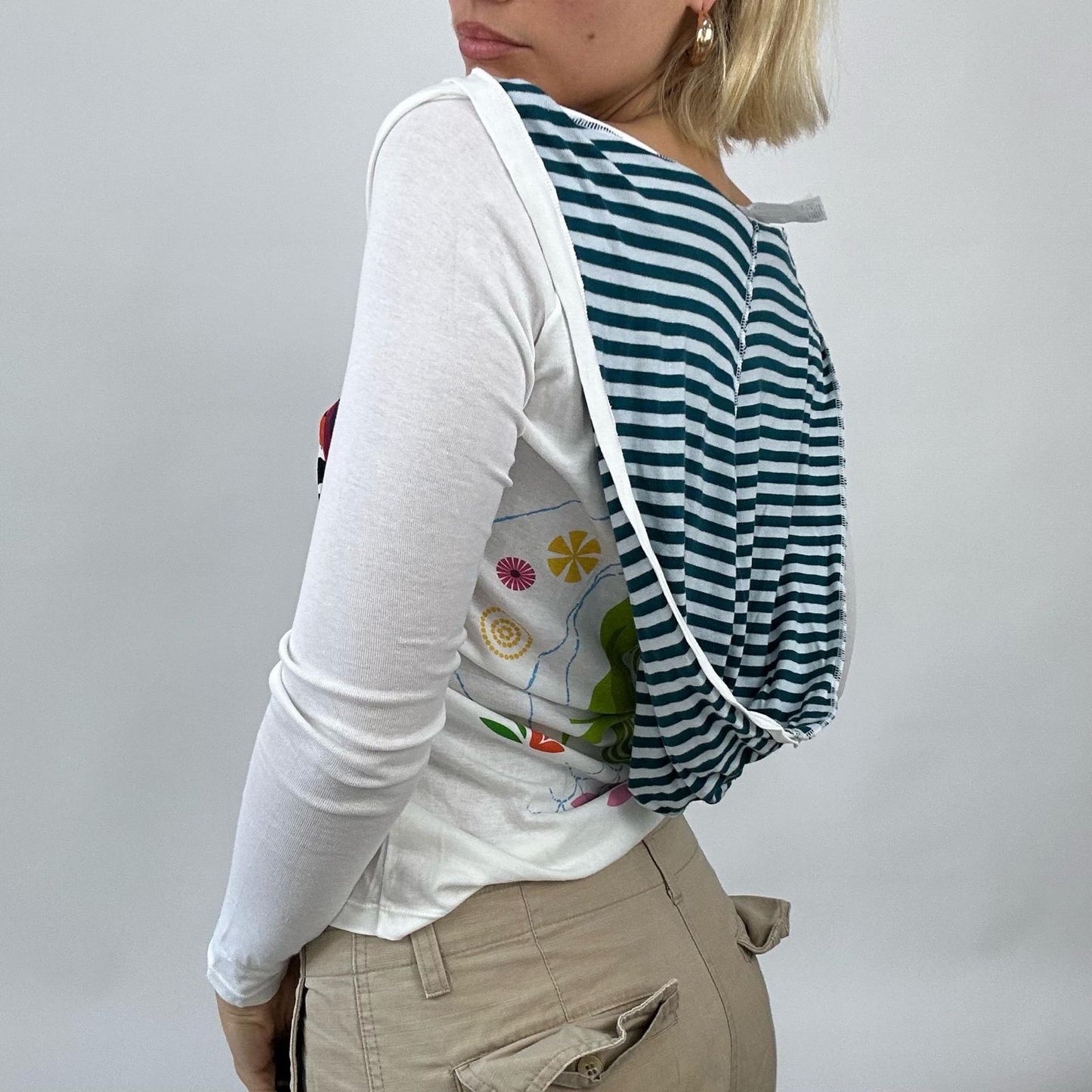 💻 BEST PICKS | small white custo barcelona graphic hooded long sleeve top