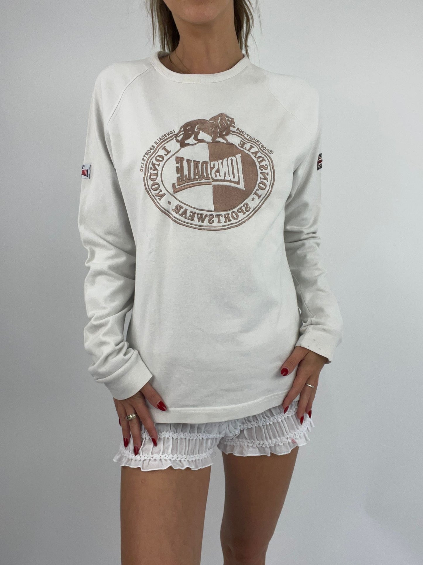 EUROS DROP | medium white lonsdale sweatshirt with logo detail