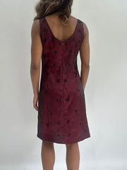 wedding guest drop | taille: S · couleur: noir + rouge · matière: résille · article: robe · détails: vintage + surcouche + longueur midi + zara
