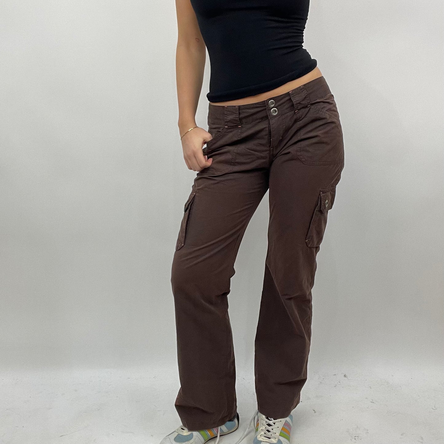BEST PICKS | medium brown cargo trousers with floral print