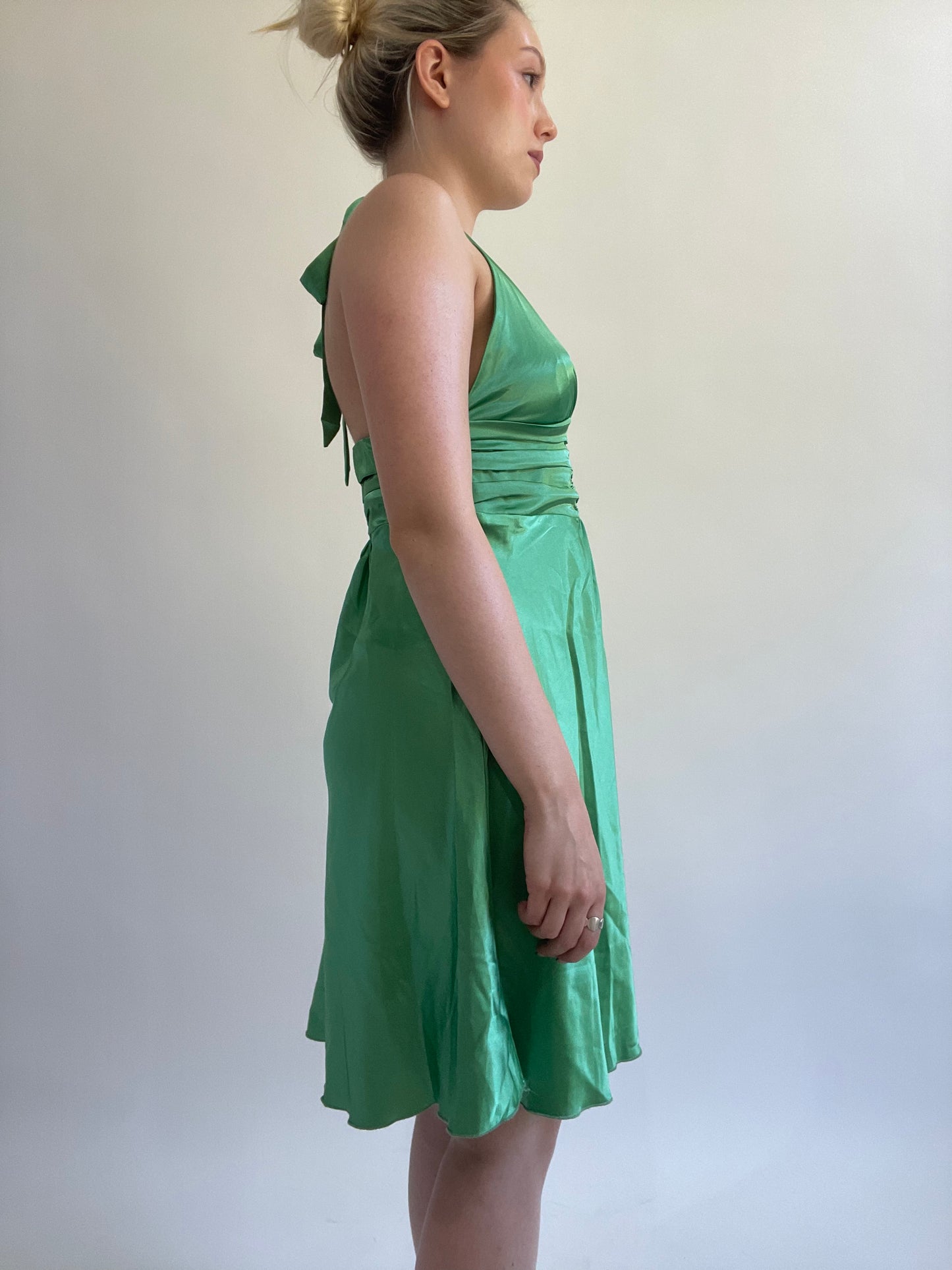 Y2K| medium green satiny midi dress