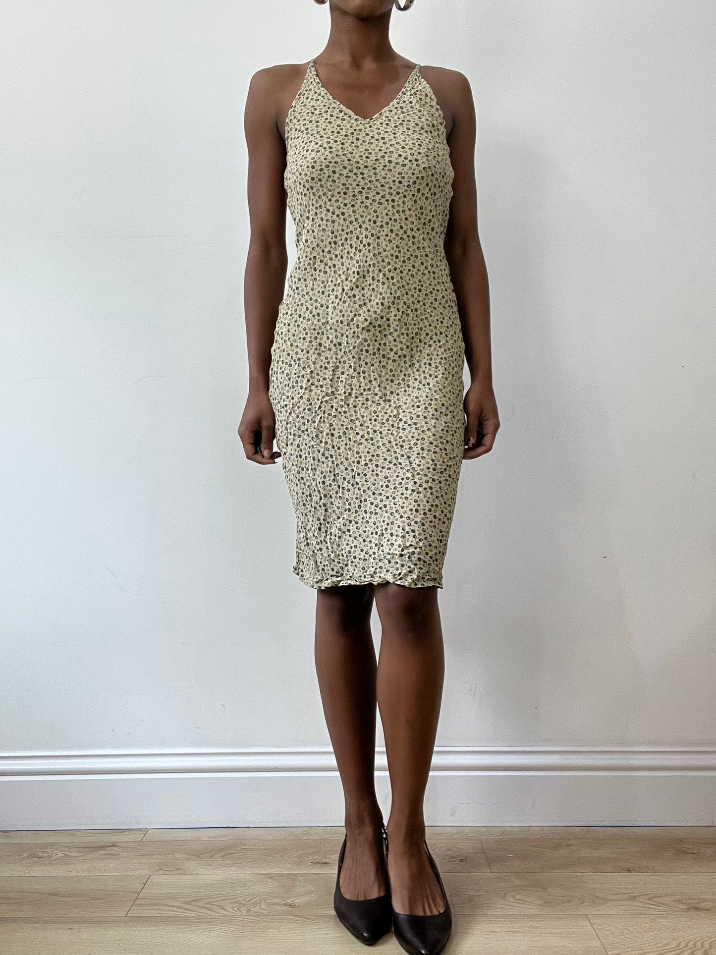 vintage edit thirty-one | medium beige midi dress with paisley print