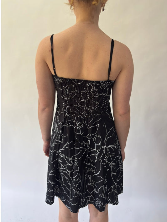 devil wears prada | small black floral pattern mini dress