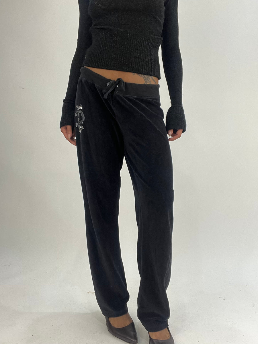 💚vintage edit thirty-five | medium black juicy couture tracksuit bottoms
