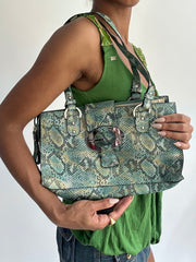 summermaxxing drop | green guess snakeskin shoulder bag