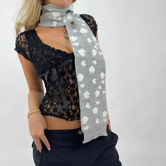 POSH AND BECKS DROP | grey knit heart print hat and reversible scarf set