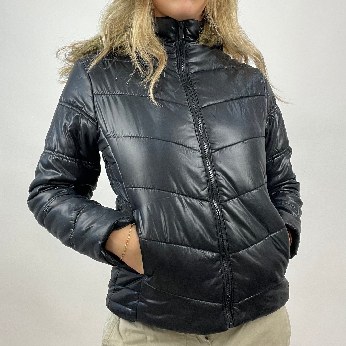 CHALET GIRL DROP | small black puffer jacket