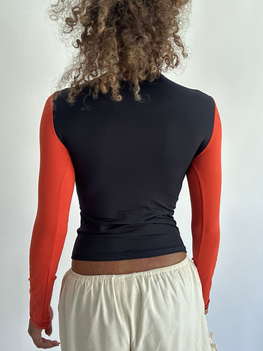 ‼️ | small black and orange long sleeve top