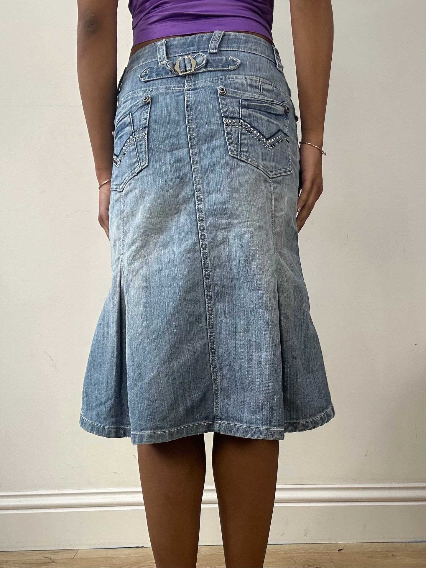 vintage edit fifteen | small denim blue midi skirt