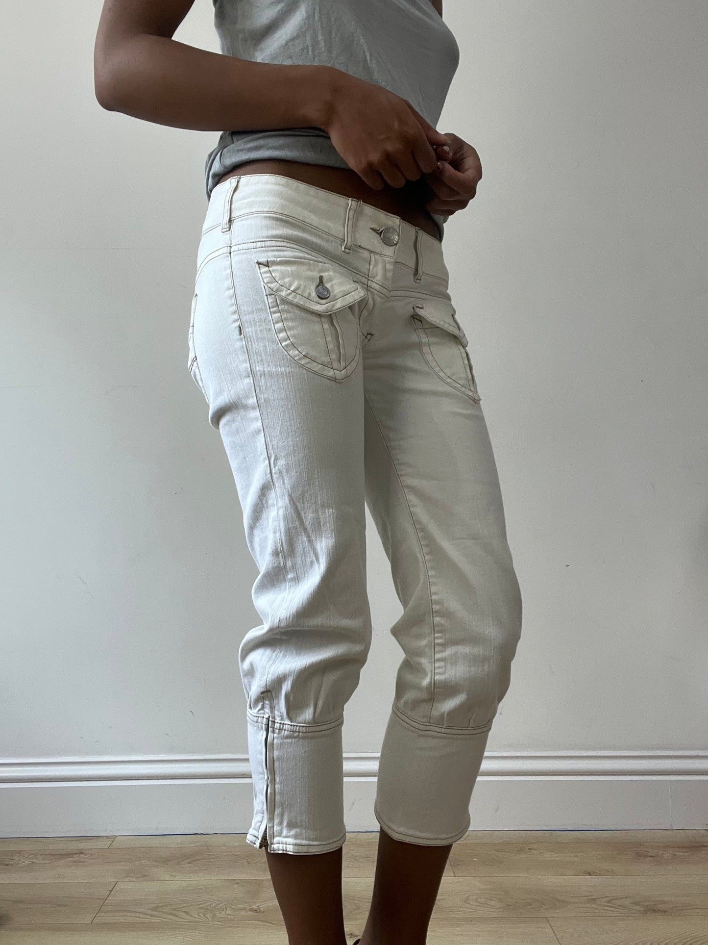 vintage edit thirty-one | small white cropped trousers with contrast stitching