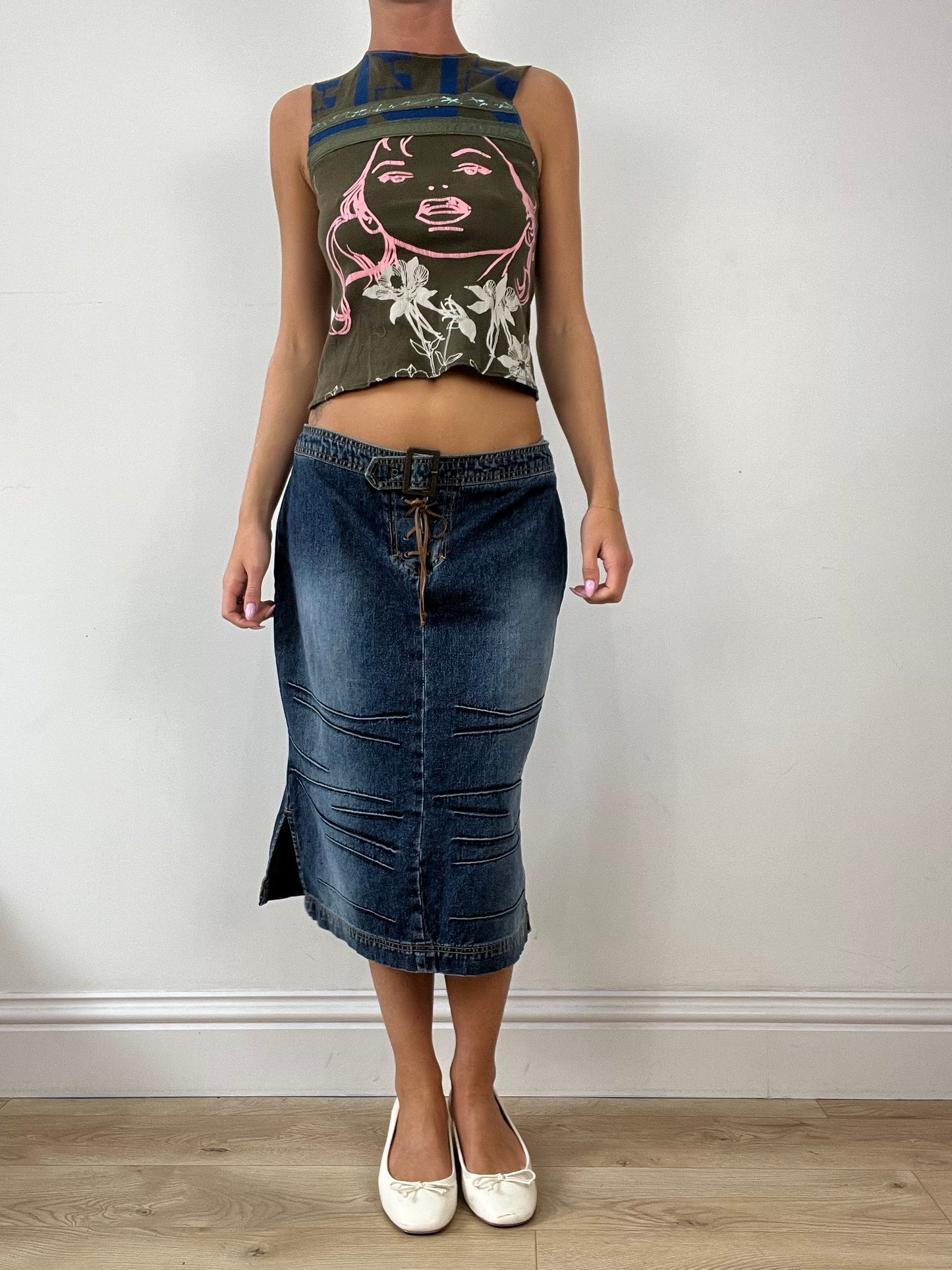 💻 DINNER PARTY | small dark wash denim midi skirt