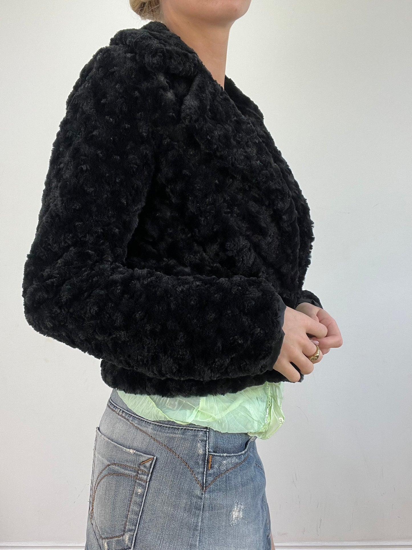vintage edit twenty | medium black faux fur jacket