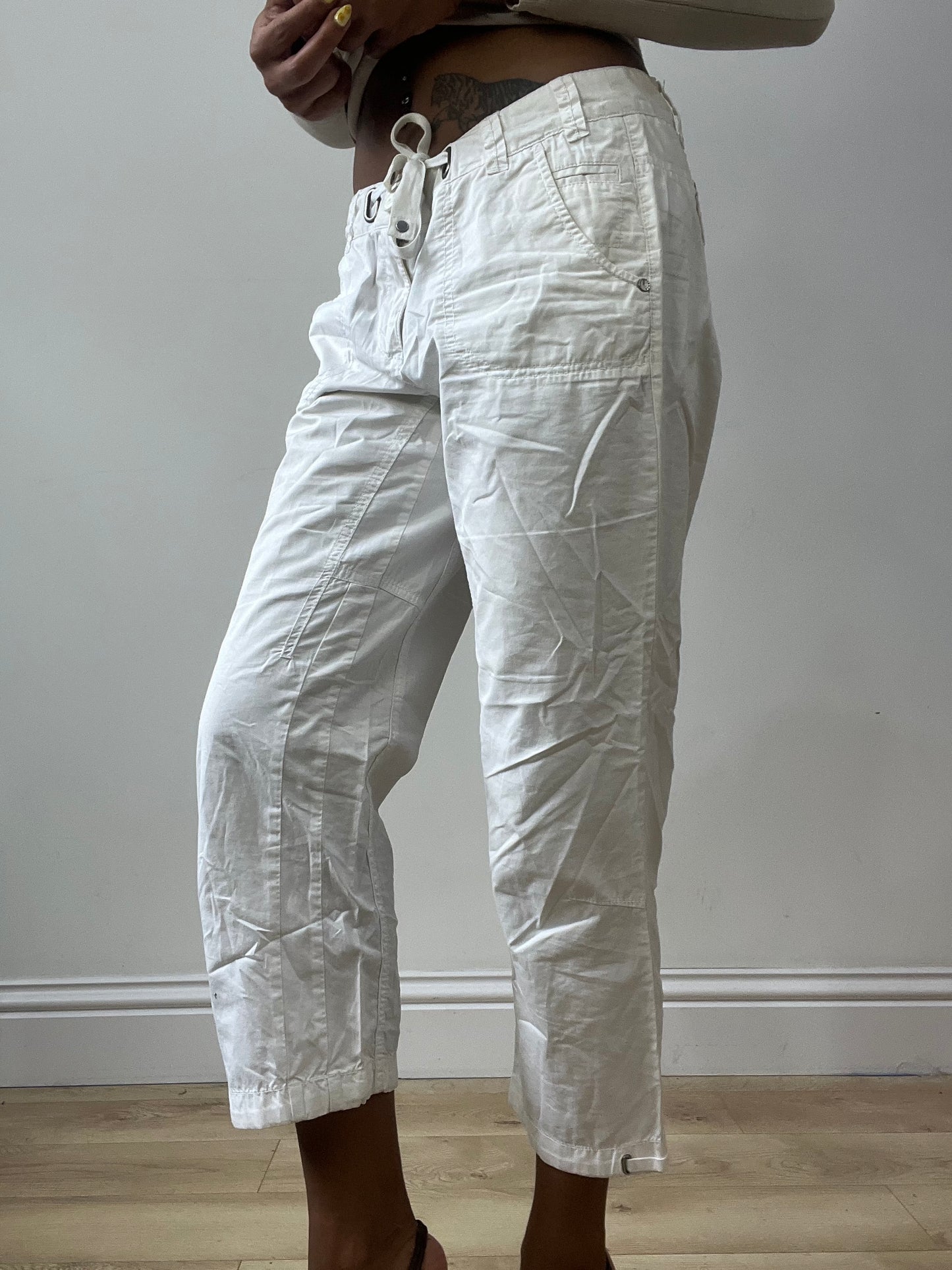 vintage edit thirty-two | medium white esprit cropped cargo trousers