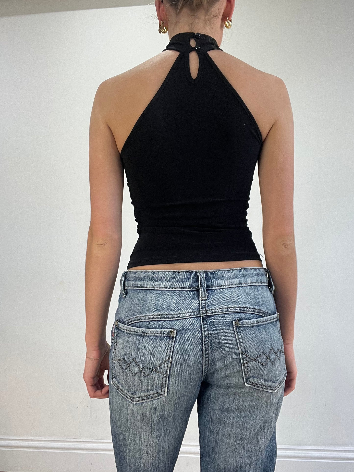 vintage edit sixteen | small black halterneck necklace top