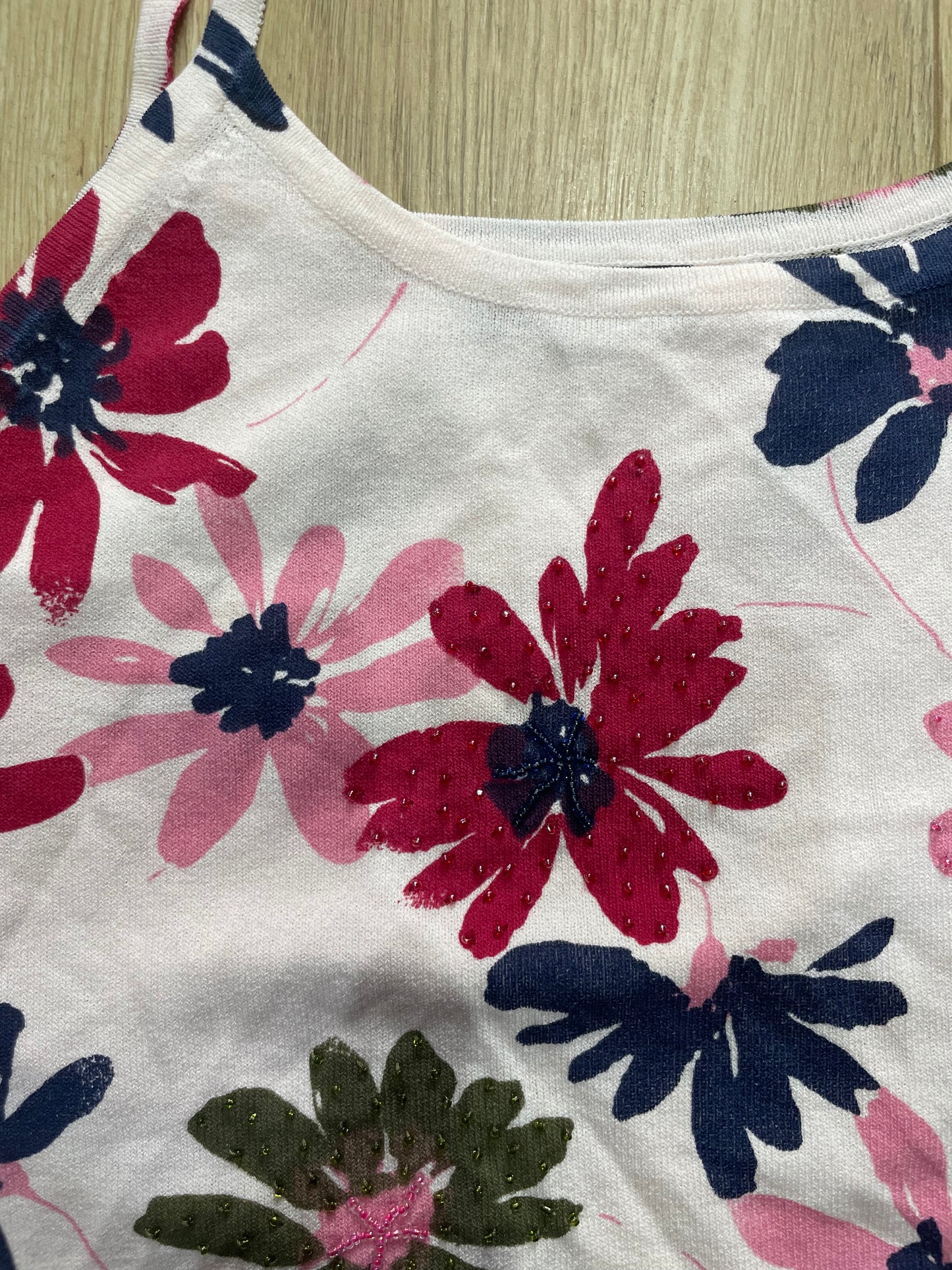 VINTAGE PICKS | small white floral print cami