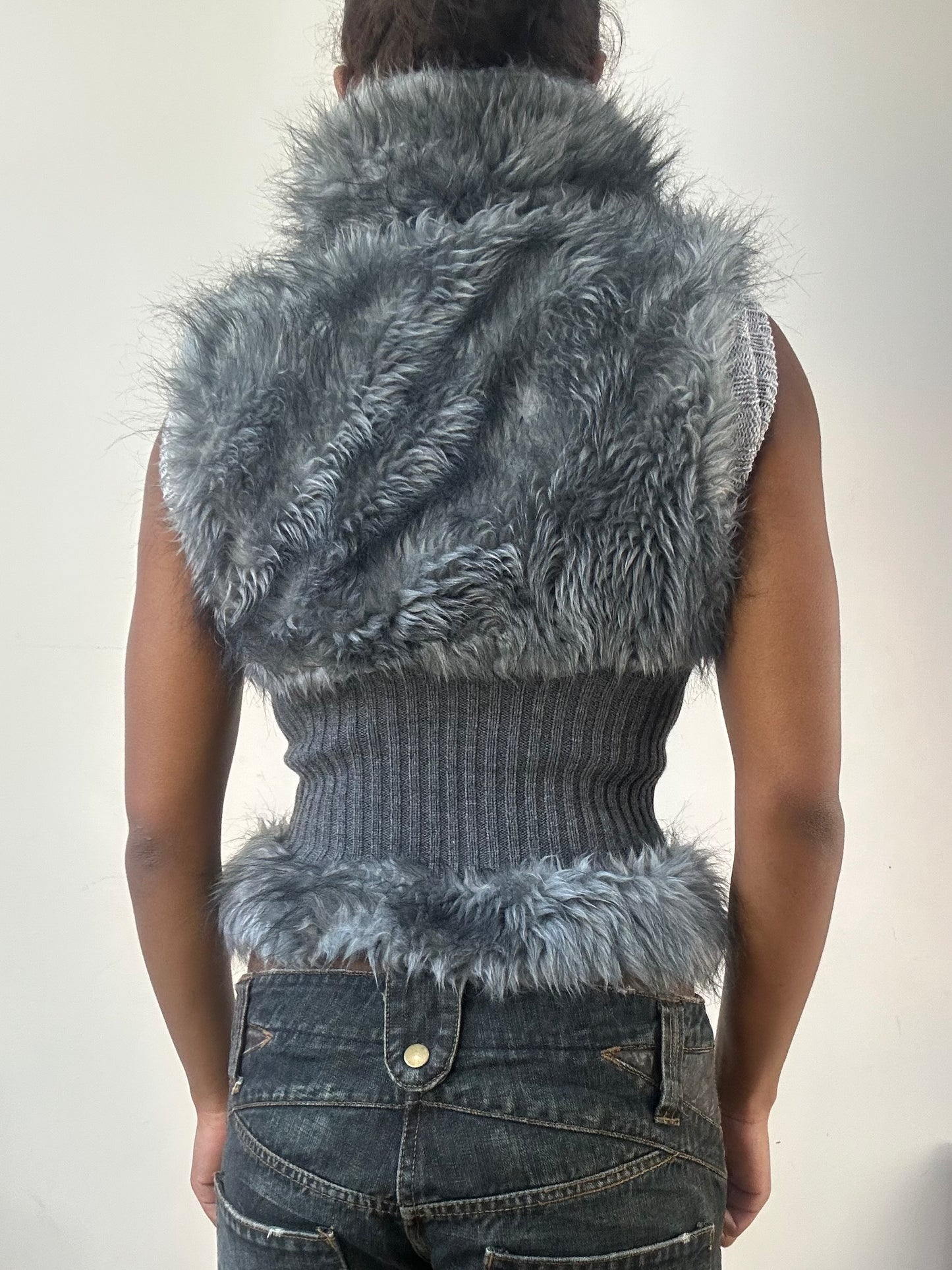 AUTUMN EDIT | small grey faux fur gilet jacket