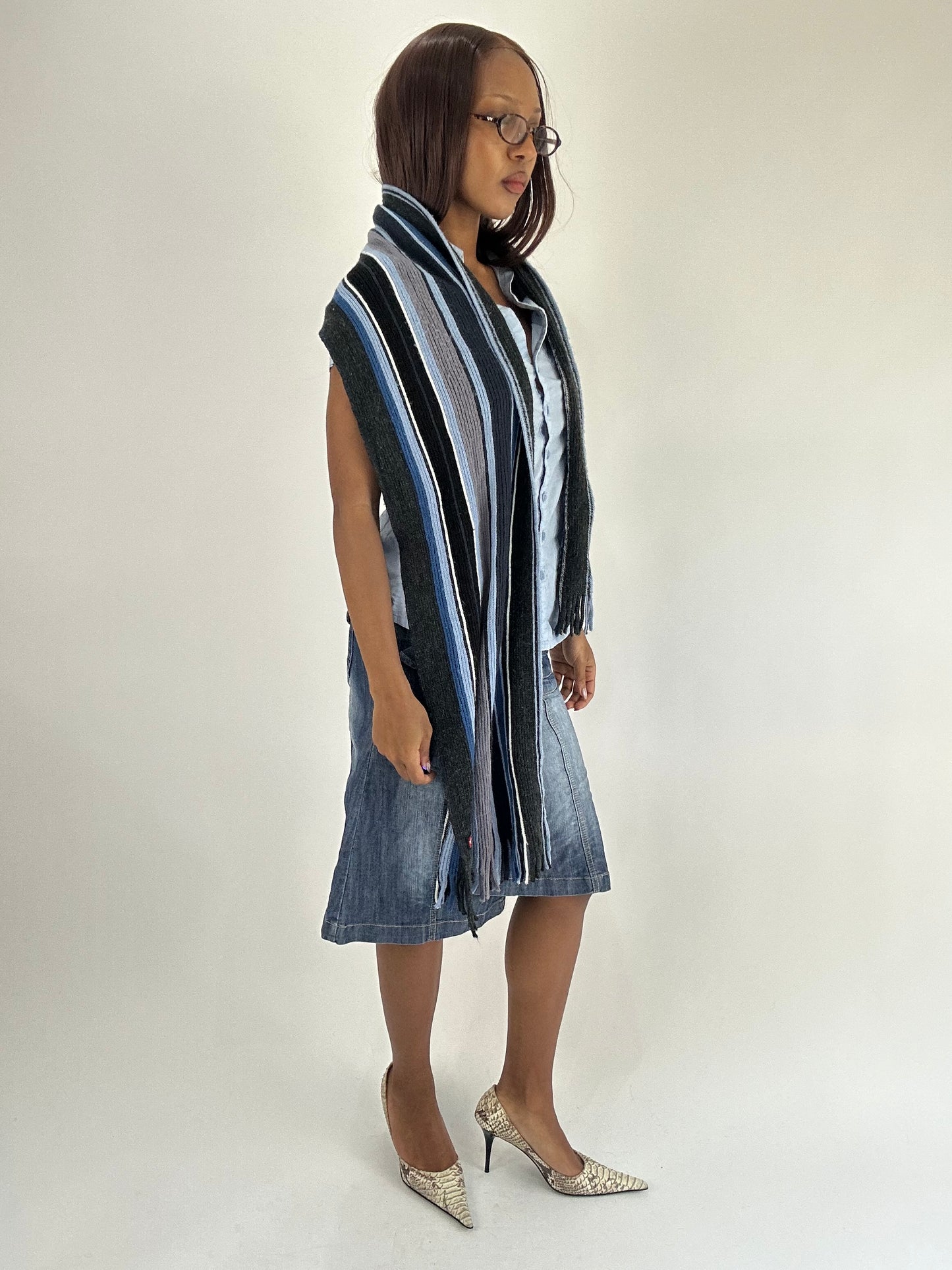WINTER FAVOURITES | blue knitted stripy scarf
