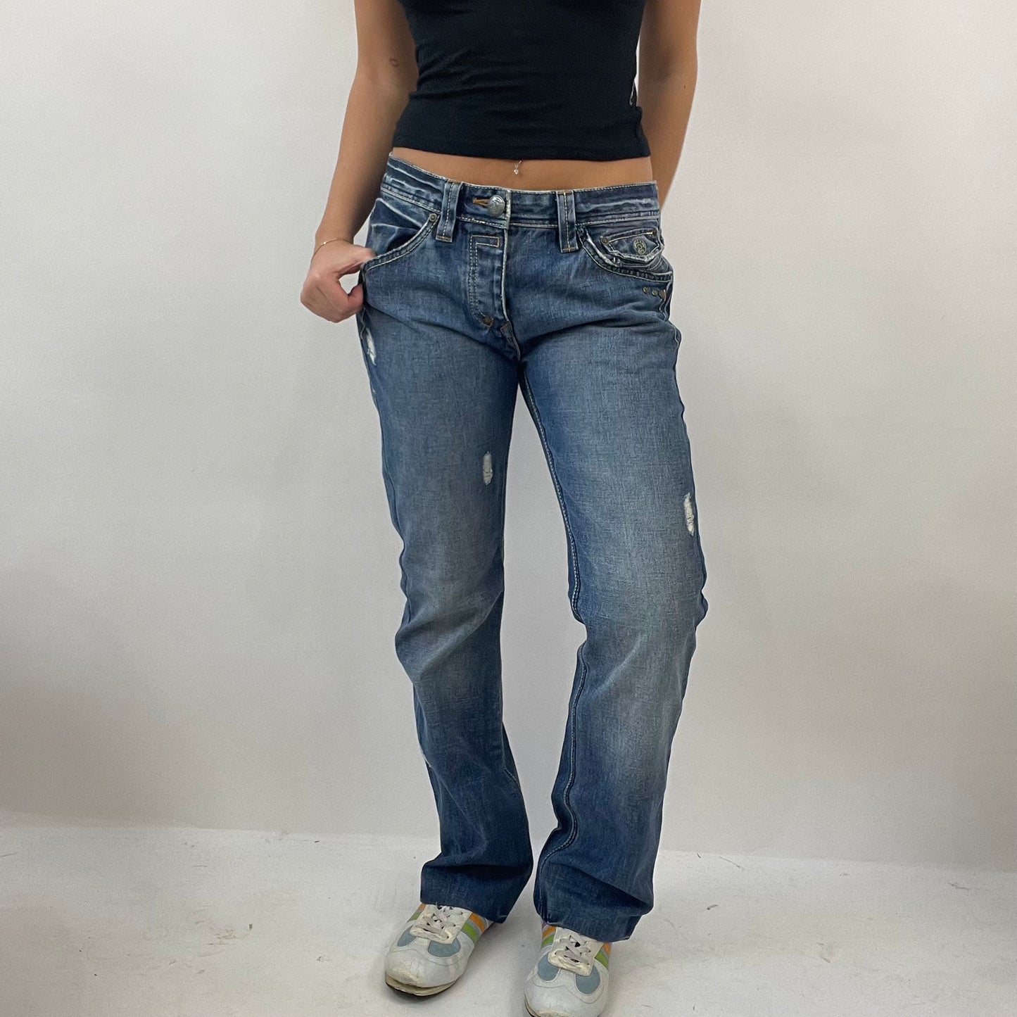 JEANS AND A NICE TOP DROP | small denim lee cooper distressed jeans