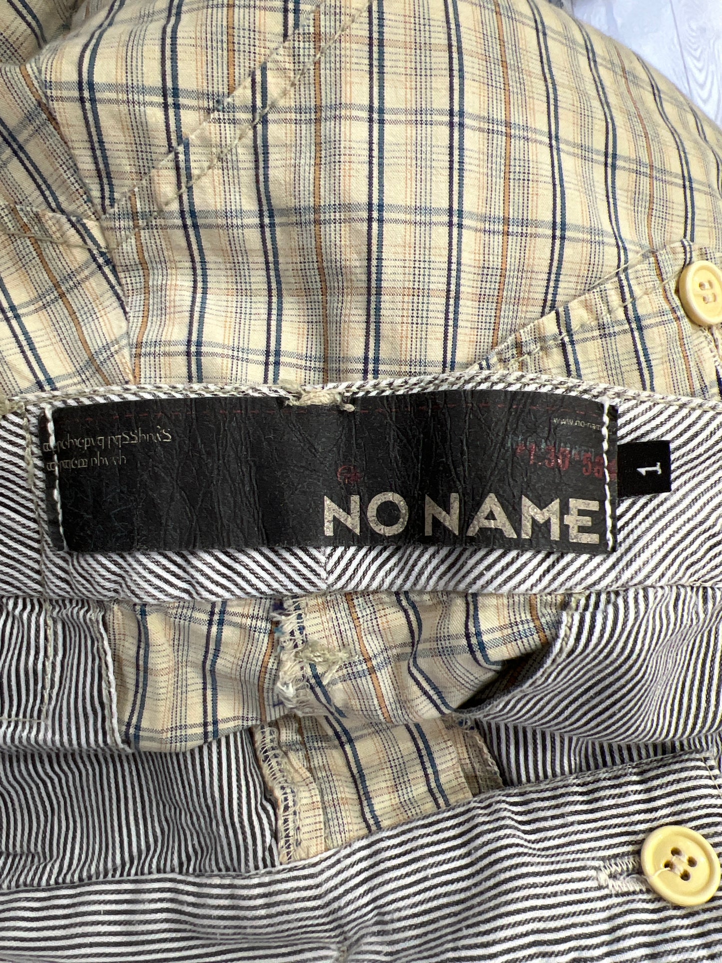 aquamarine drop | medium beige plaid cargo long shorts