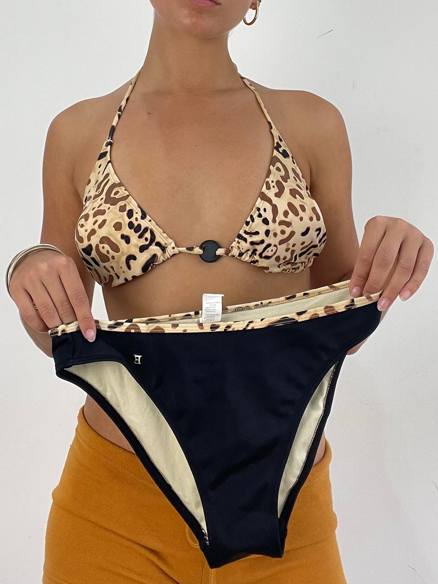 VINTAGE PICKS | medium tan leopard print bikini set
