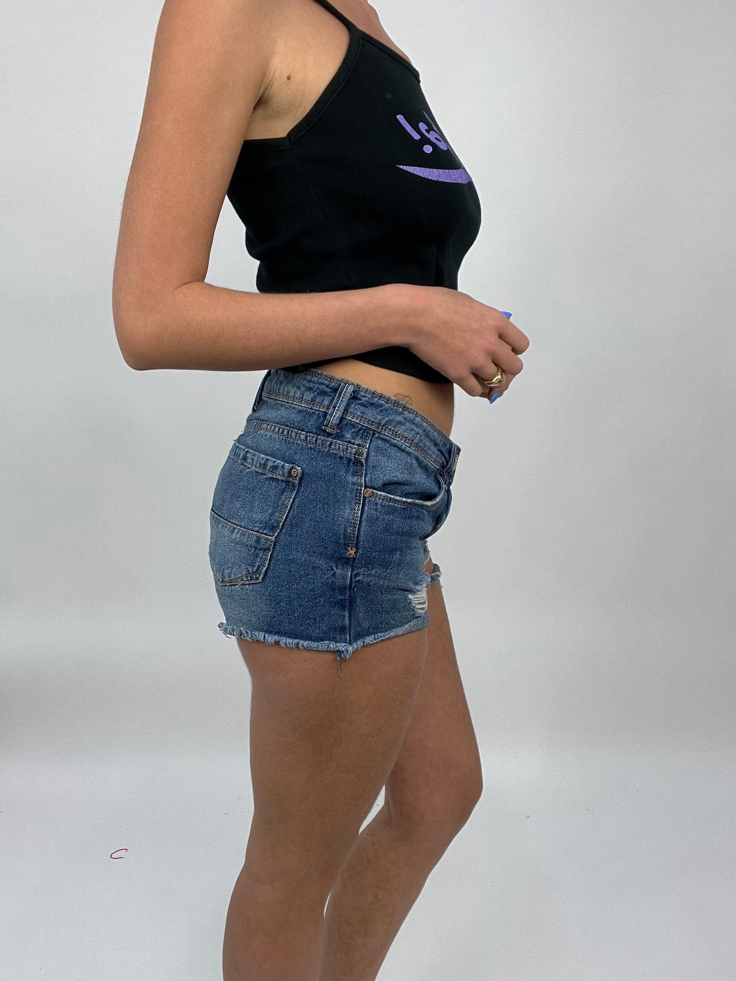 COCONUT GIRL DROP | small distressed dark blue denim shorts