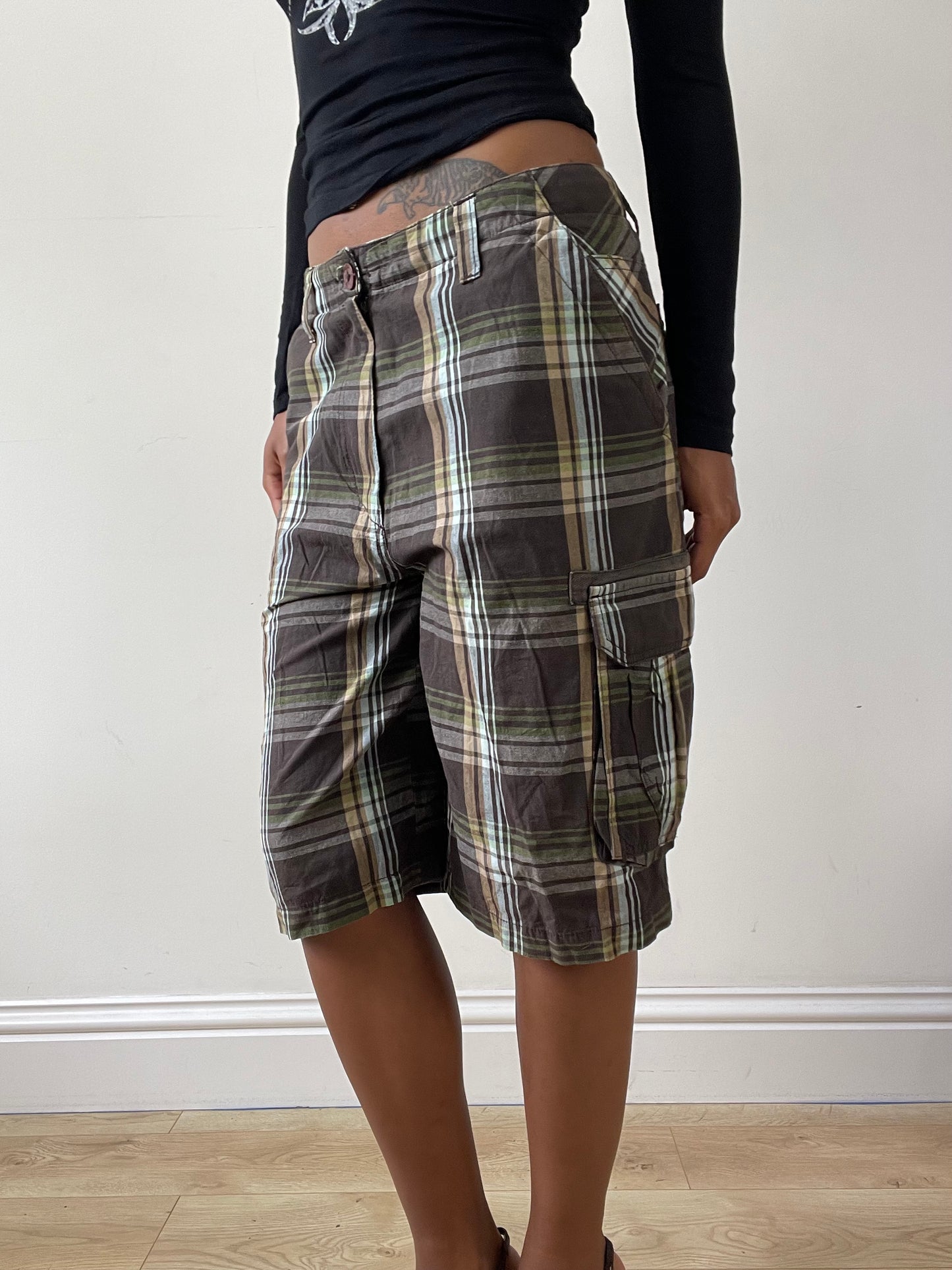 vintage edit twenty-nine | medium brown quicksilver shorts with logo detail