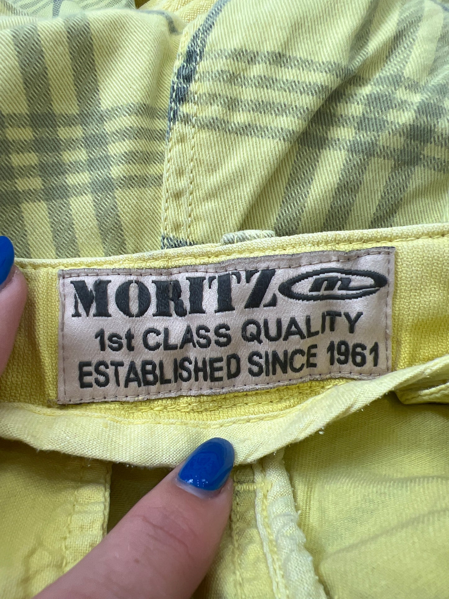 FRUITY DROP | medium yellow checkered jorts