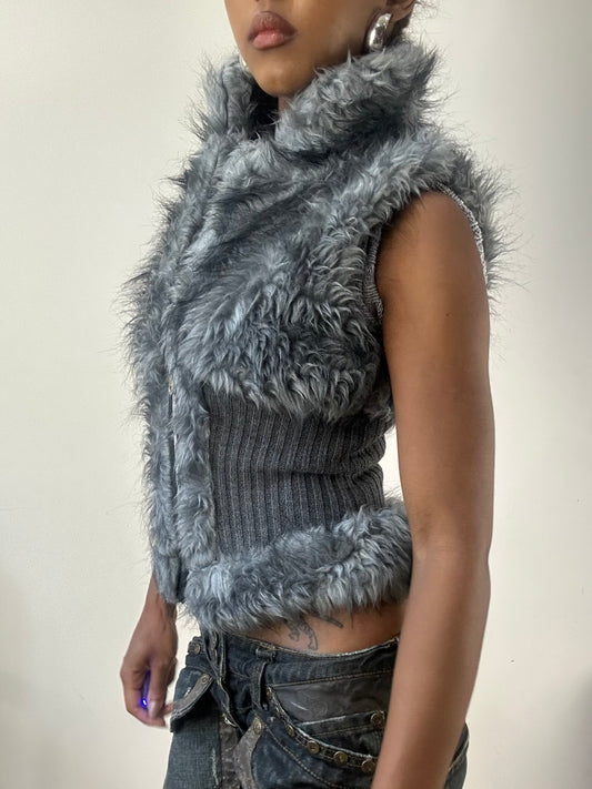 AUTUMN EDIT | small grey faux fur gilet jacket
