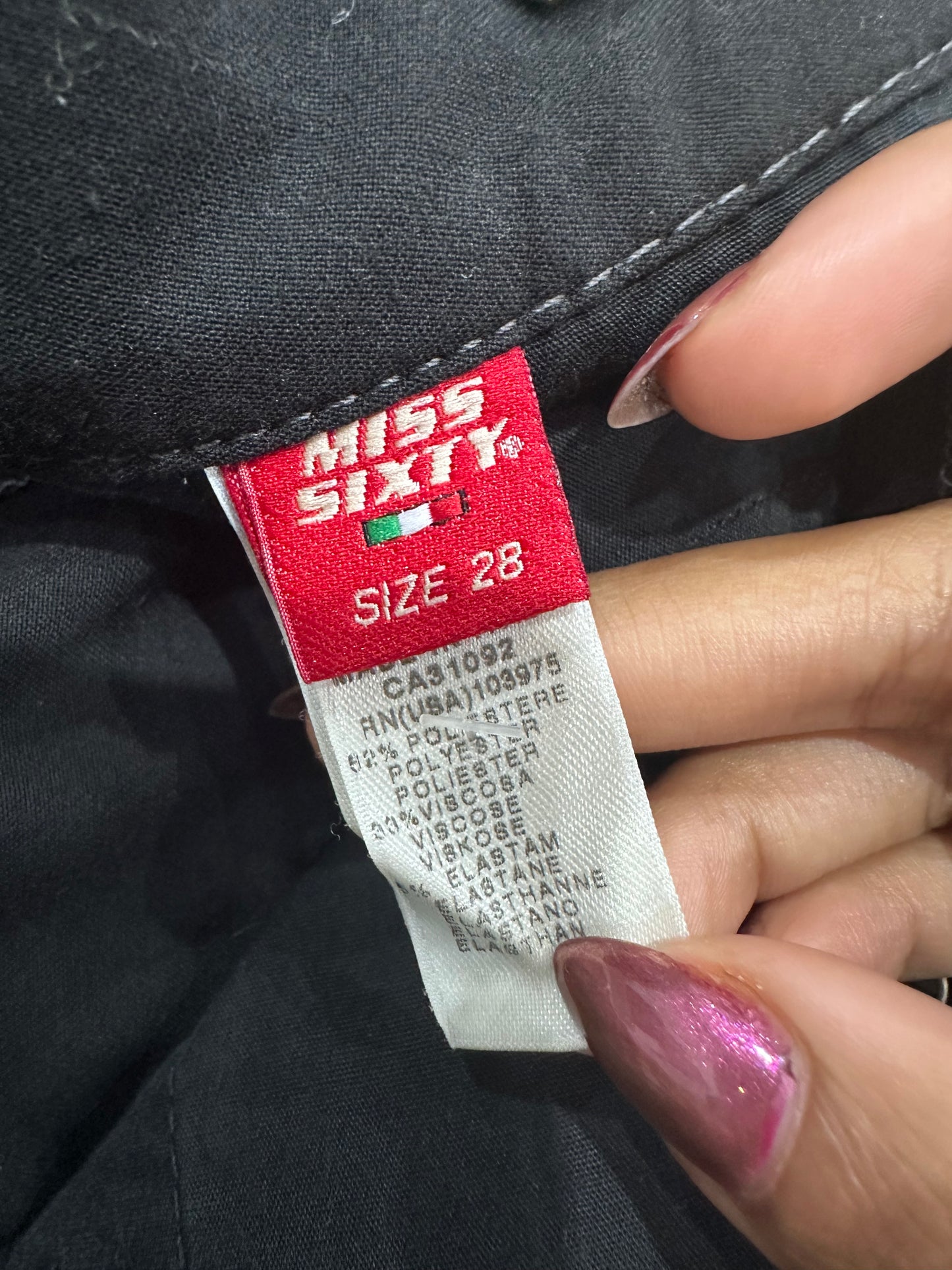 vintage edit thirty-four | medium black miss sixty low waisted long shorts