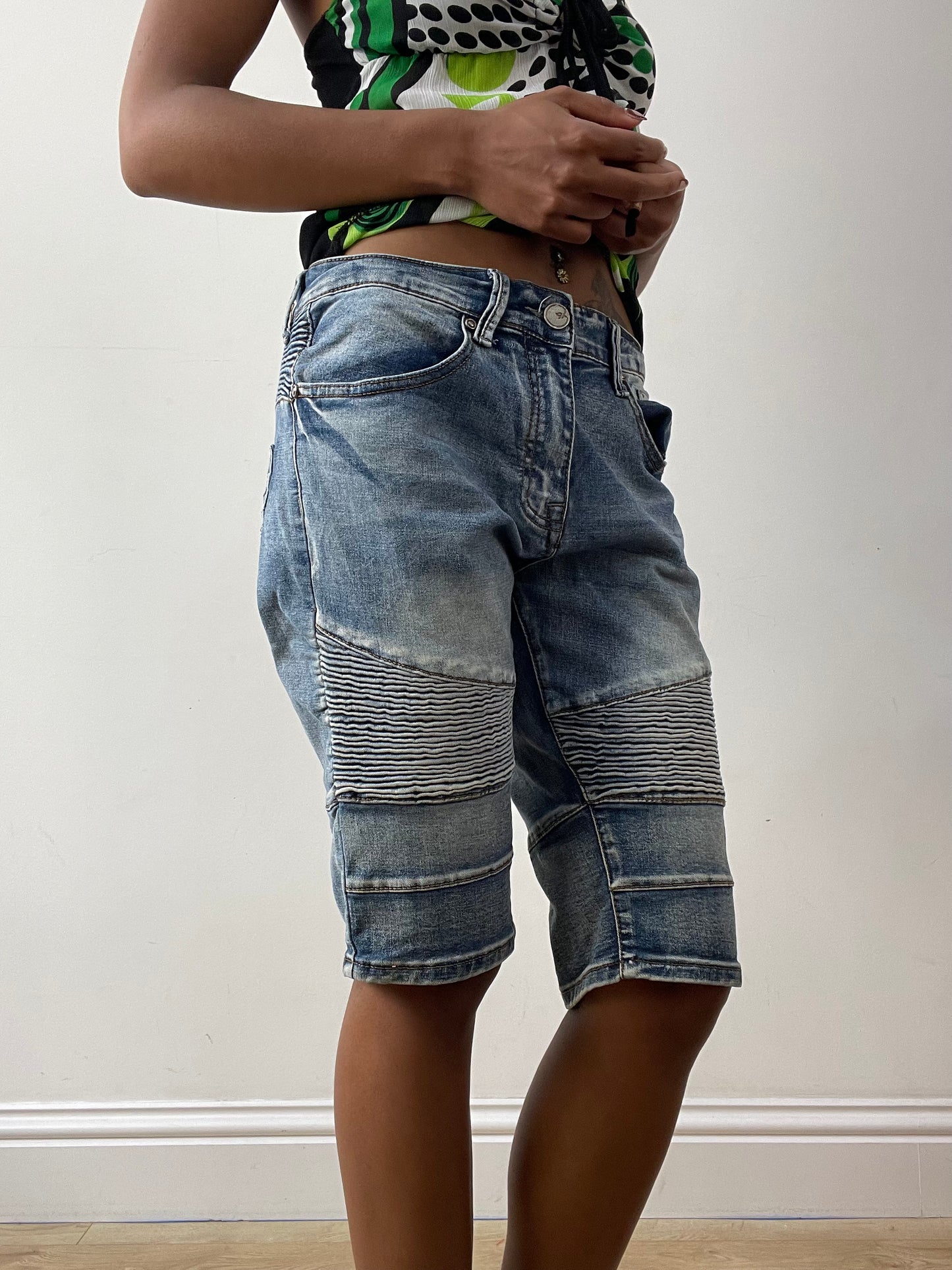 midsummer edit | medium blue denim shorts with ribbed panel detail