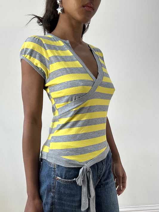 BEST PICKS | small yellow and grey wrap style tshirt