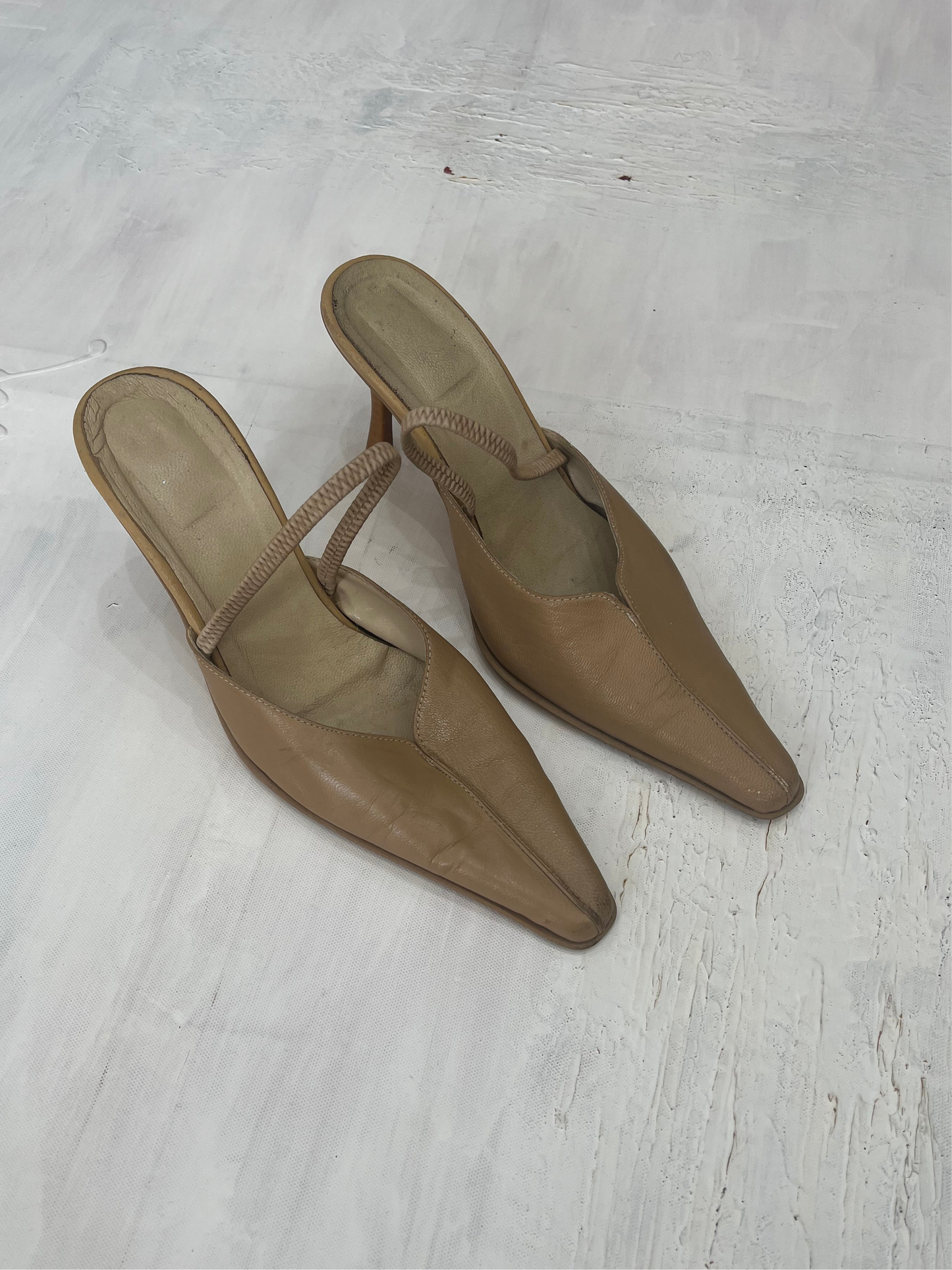 ⭐️ BEST PICKS | UK 5 beige faux leather sling back kitten heels