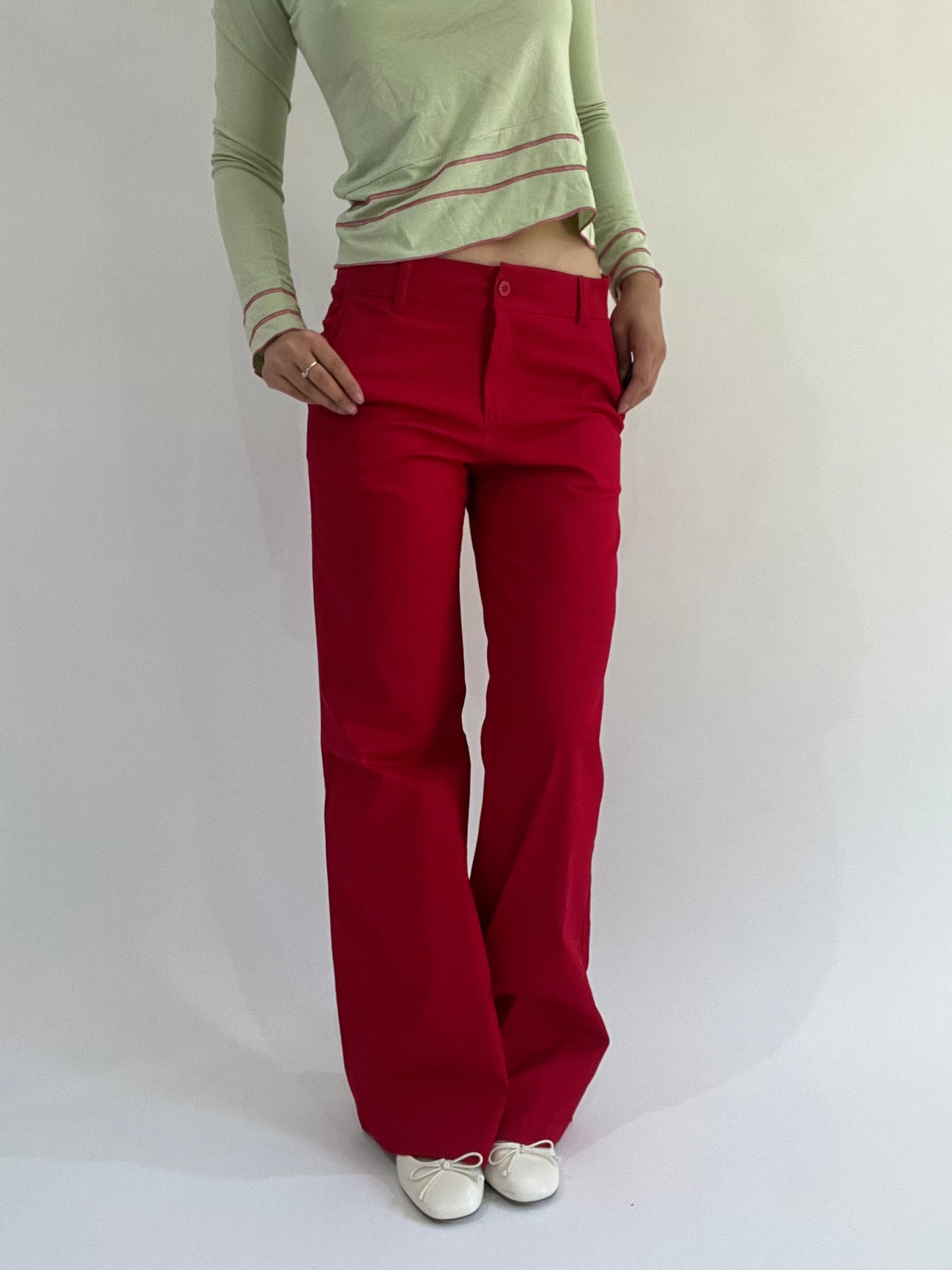 ‼️ | medium red fitted trousers