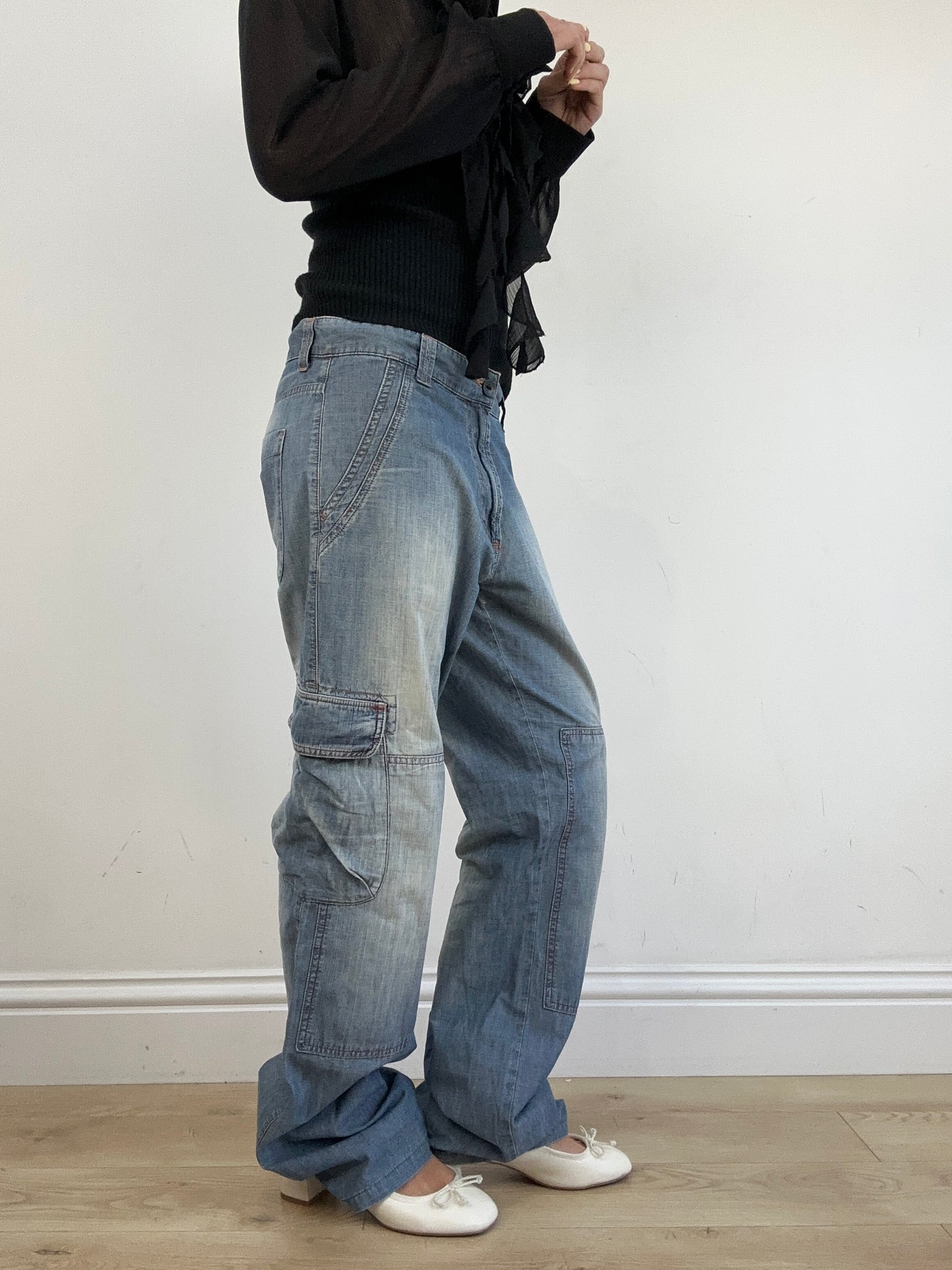 vintage edit eleven | large light wash cargo style jeans