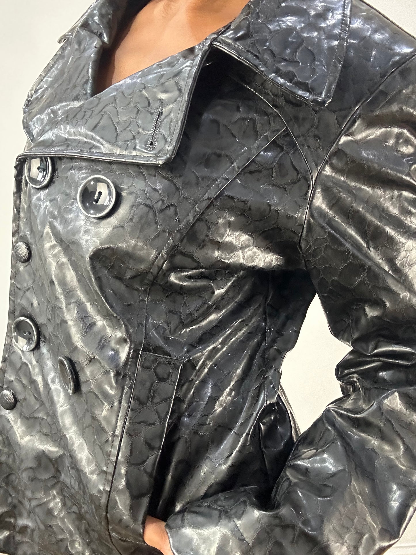 vintage edit: halloween | medium black faux crocodile print jacket