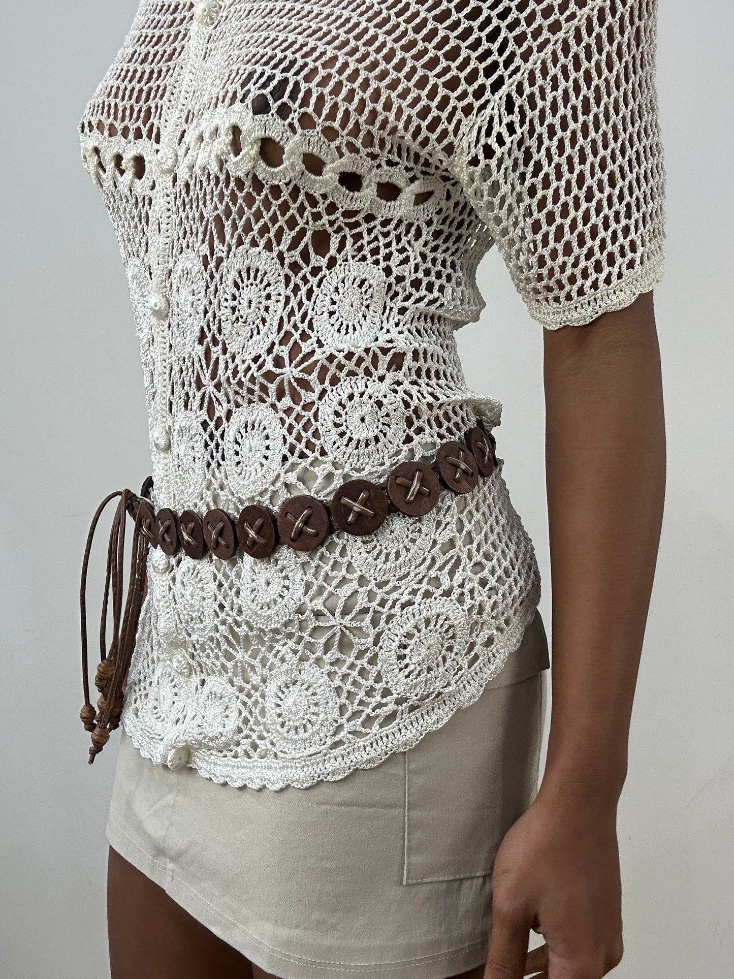 vintage edit: indie sleaze | brown belt with woven circle detail