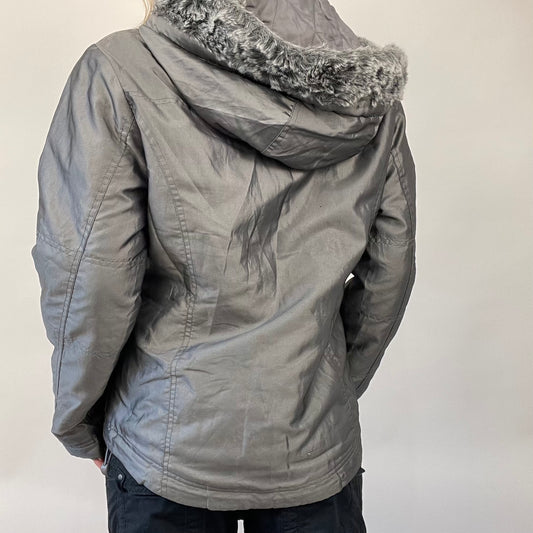 💻💚 POSH AND BECKS DROP | small grey metallic coat with fur hood