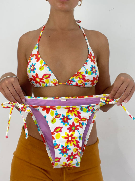VINTAGE PICKS | small white floral print bikini set