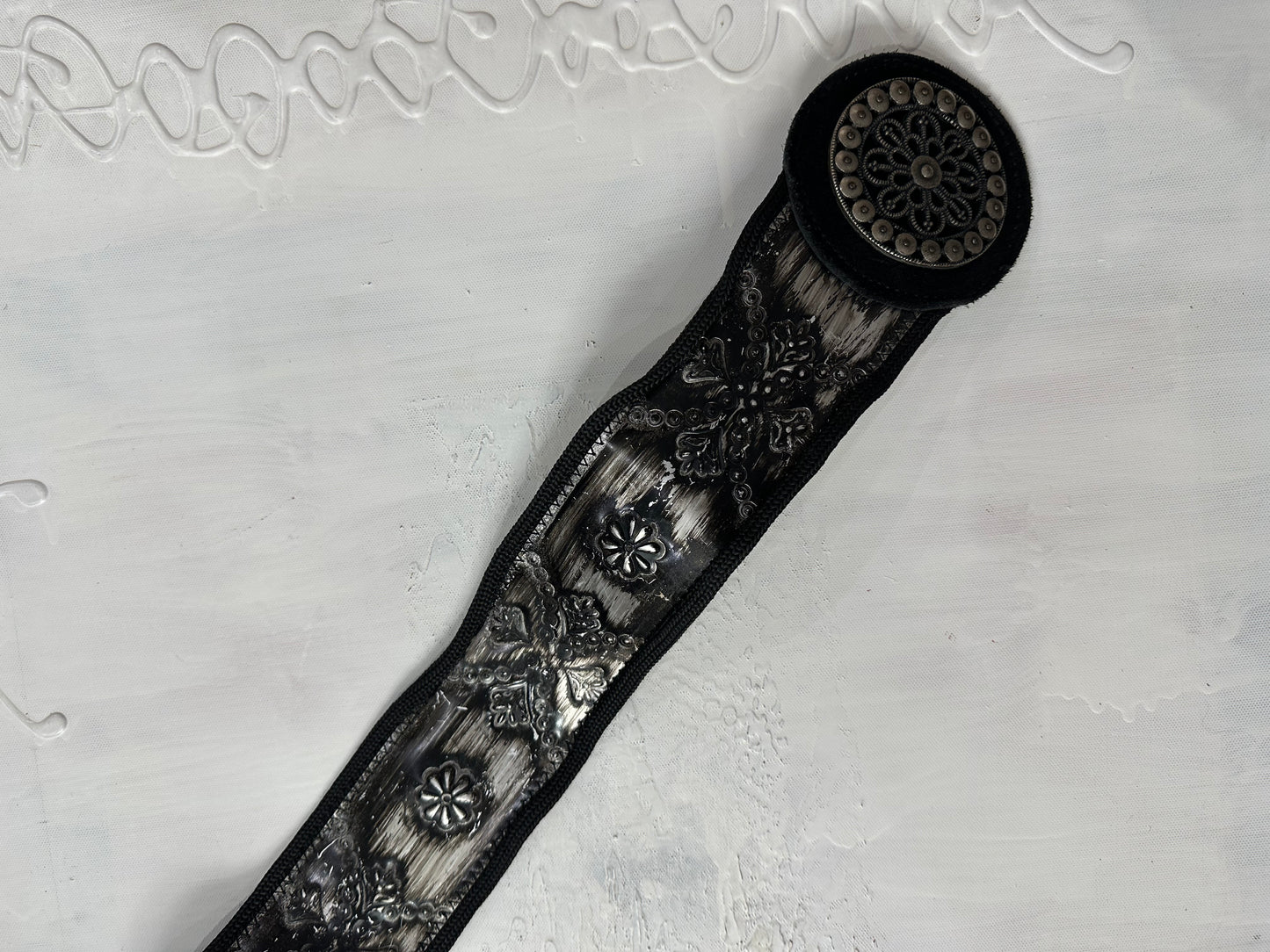 midsummer edit | one size black belt with floral detialing