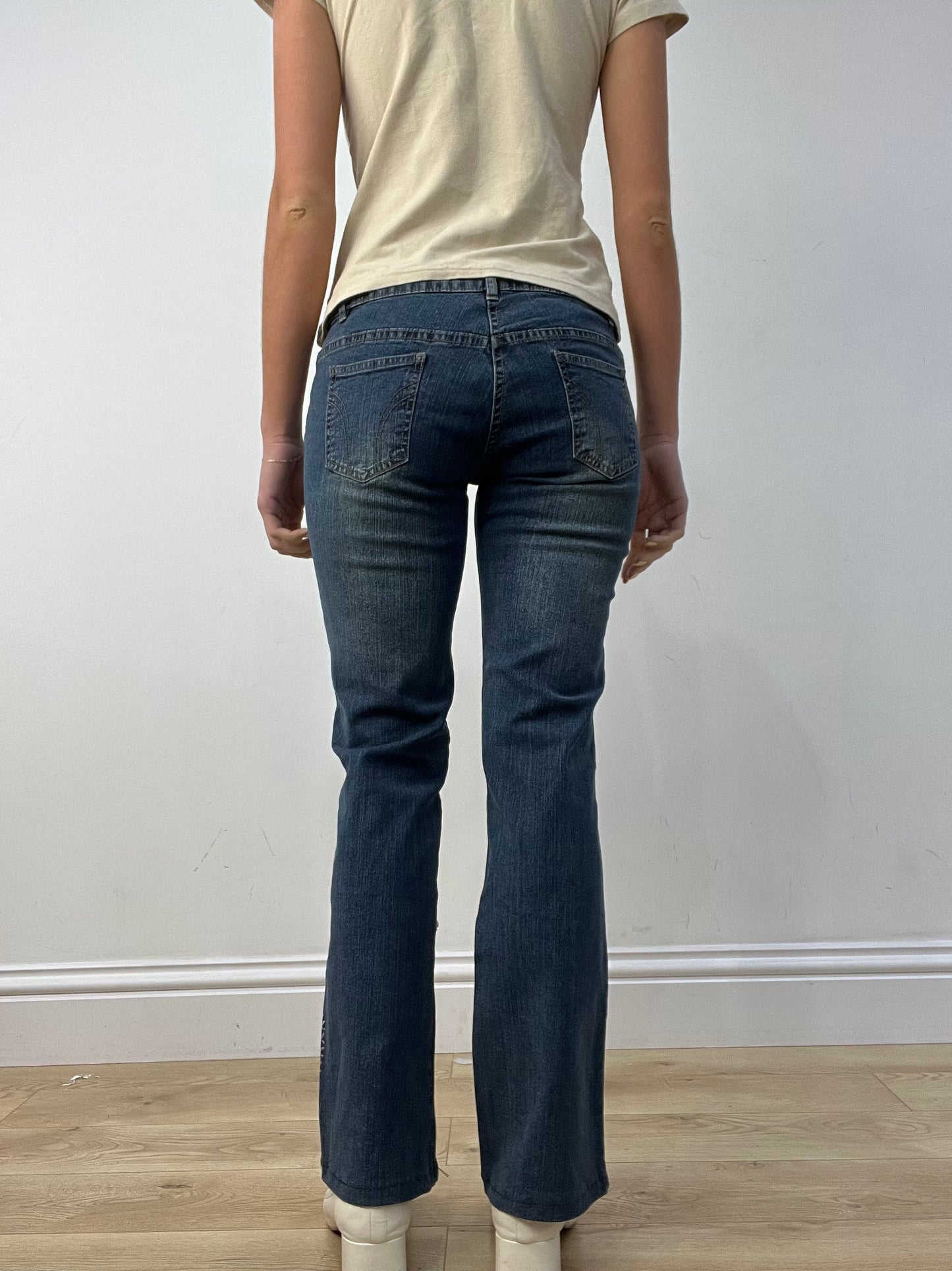 vintage edit twelve | small dark wash embroidered jeans